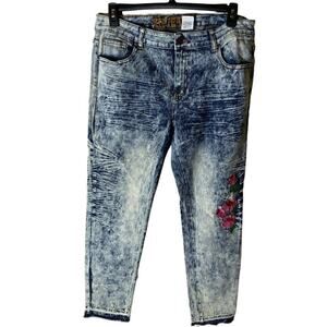 V.I.P Y2K Jeans Teen/Youth Size 16W Embroidered Floral Acid Wash Raw Hem Denim